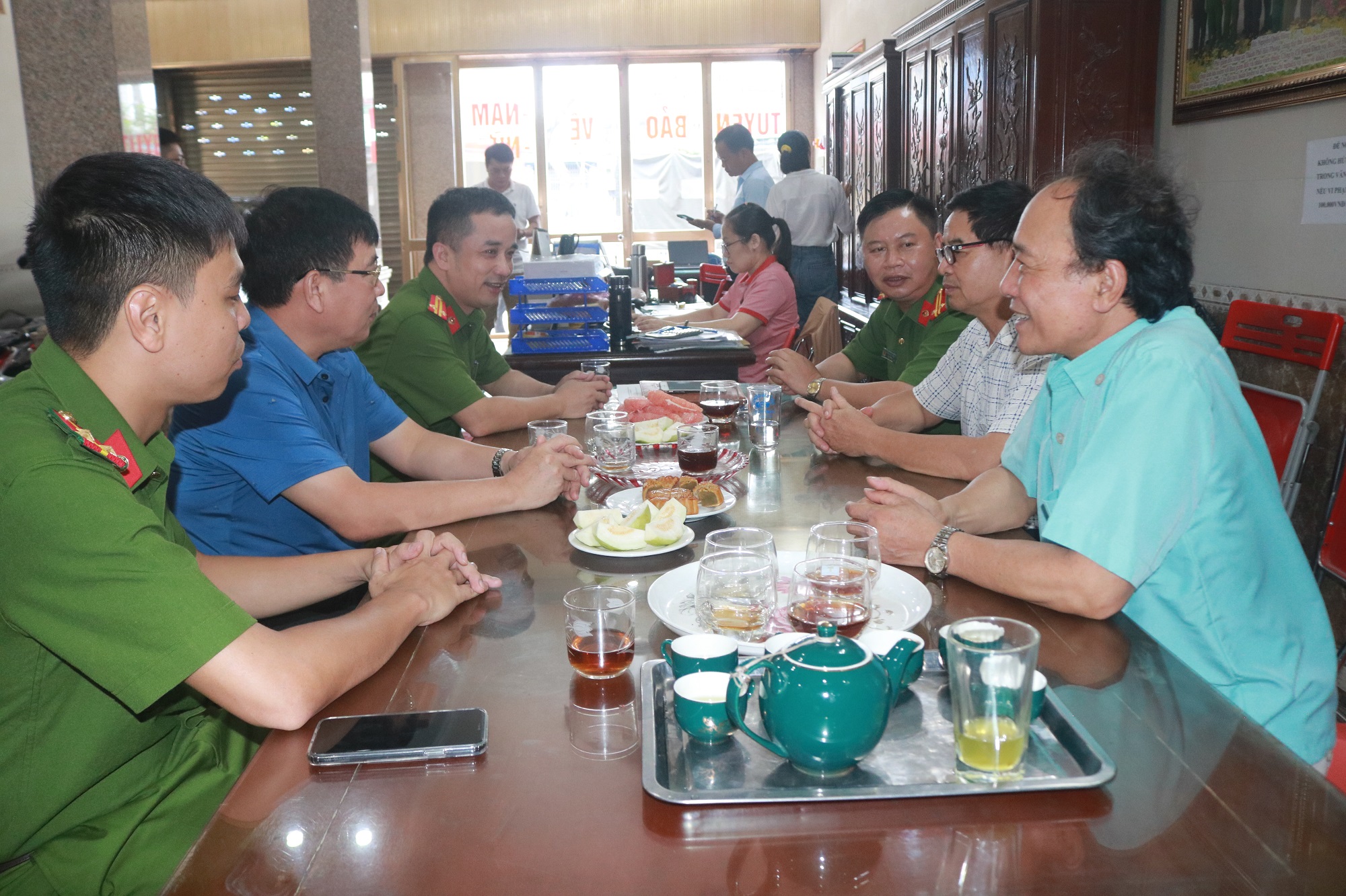 Tuyên truyền, vận động cơ sở kinh doanh có điều kiện về ANTT triển khai mô hình Đề án 06/CP